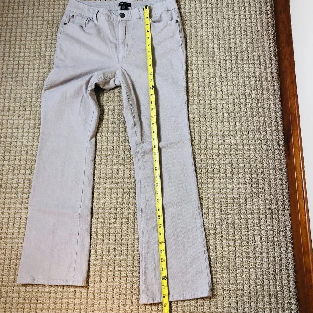 Jones of New York Corduroy Straight Leg 5 Pocket Cream Color Jeans, Size 12 - Picture 6 of 8